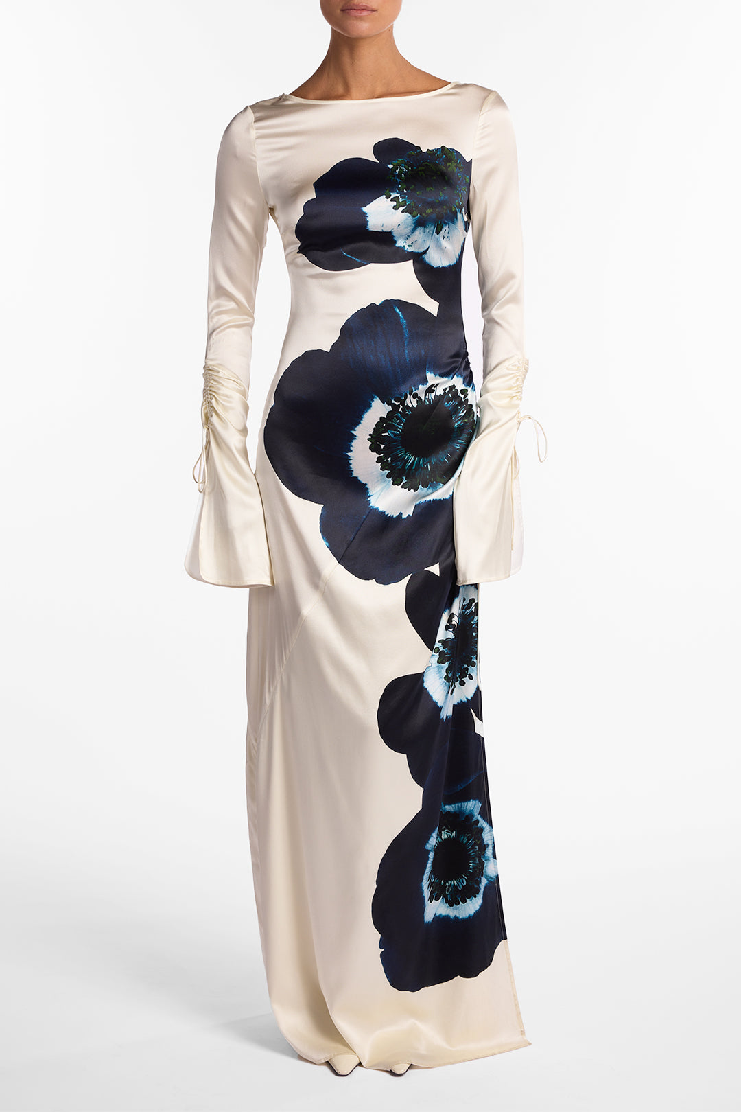 cream and navy blue dress Styling a Classic Navy and Cream Midi Dress