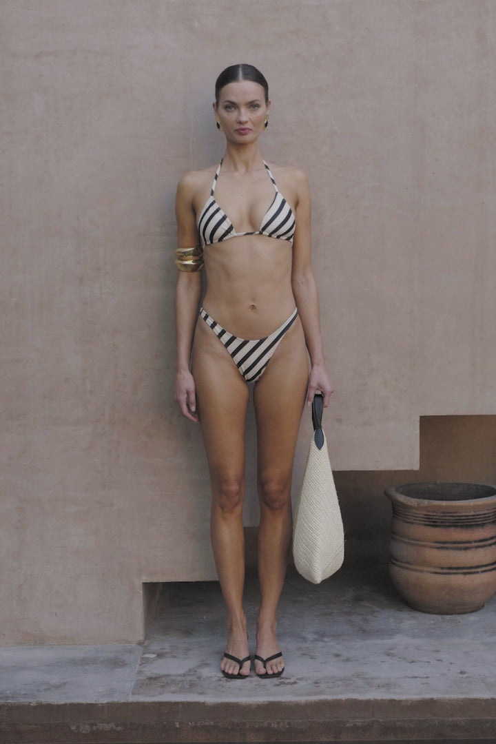 Triangle Top (Diagonal Stripe)